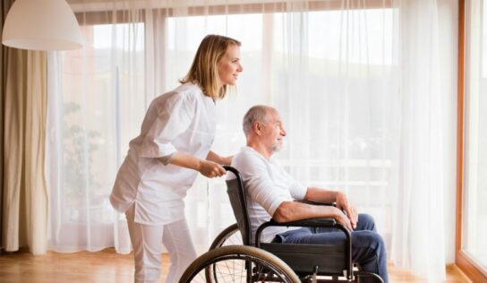Benefits of Professional Senior Care Services for Aging Loved Ones